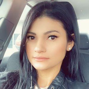 Meet your Posher, Alexandra